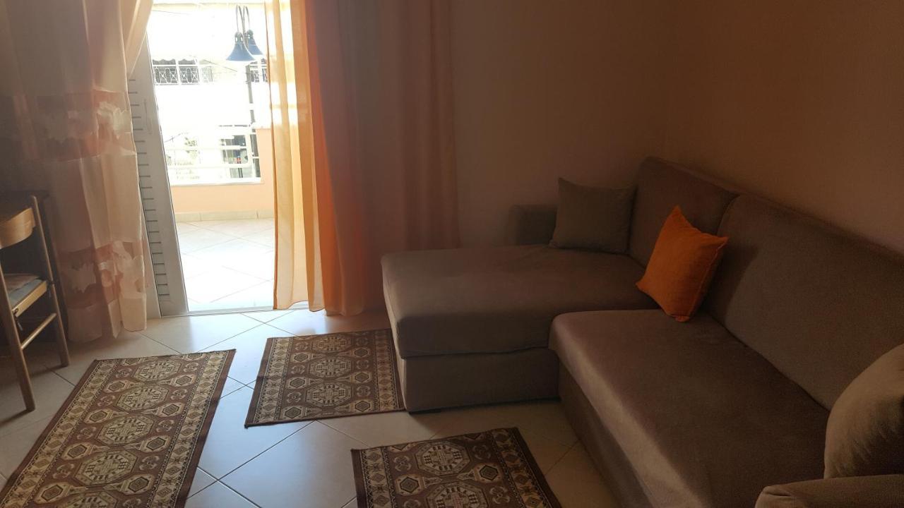 Christos Apartments ساراندا المظهر الخارجي الصورة