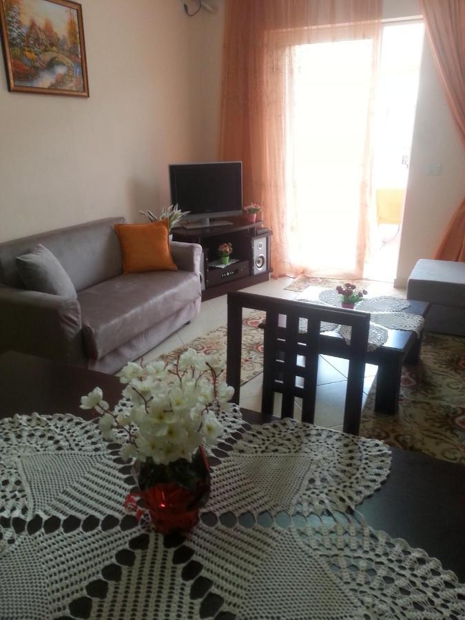 Christos Apartments ساراندا المظهر الخارجي الصورة