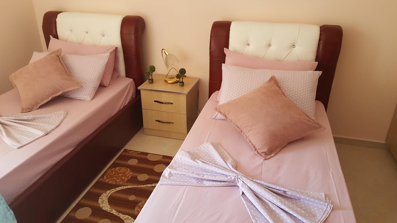 Christos Apartments ساراندا المظهر الخارجي الصورة
