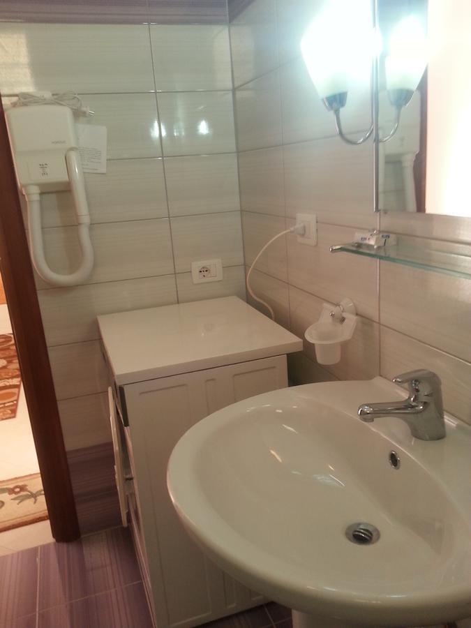 Christos Apartments ساراندا المظهر الخارجي الصورة